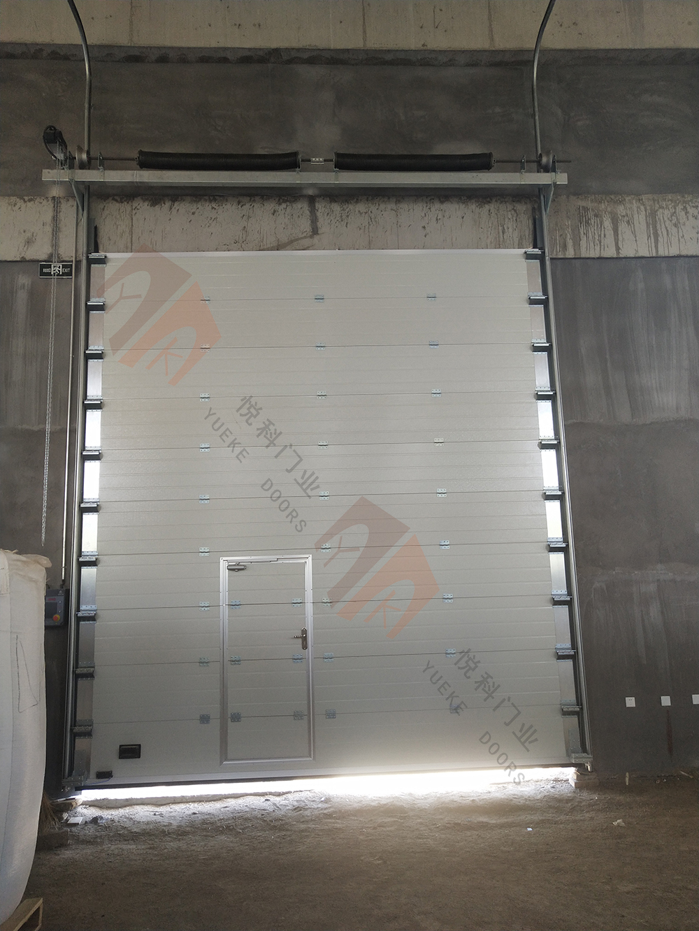 提升工業門平（píng）衡（héng）係統的重要性