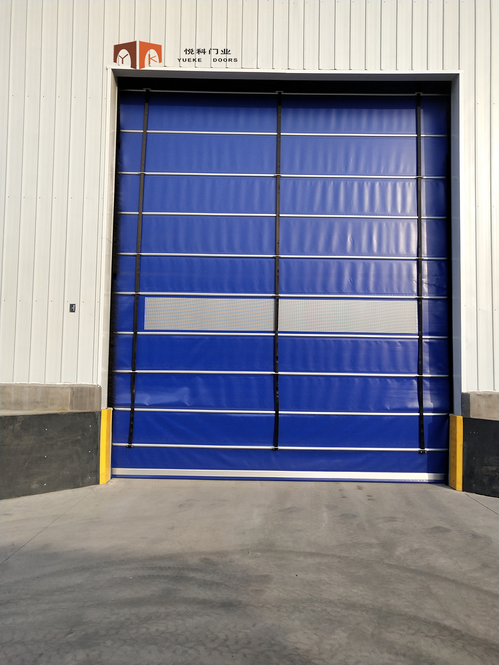 分享堆積快（kuài）速卷簾門的四大優勢（shì）